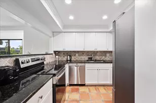 13307 Polo Club Rd, Wellington, FL 33414 - Photo 11