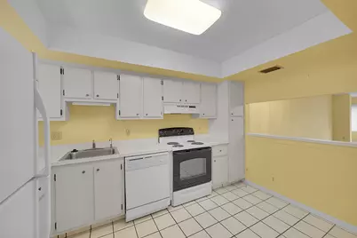 3154 Via Poinciana #306, Lake Worth, FL 33467 - Photo 3