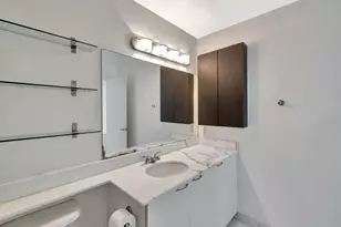 234 NE 3rd St, Miami, FL 33132 - Photo 15