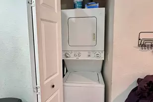 2010 Freeport Ln, Riviera Beach, FL 33404 - Photo 7