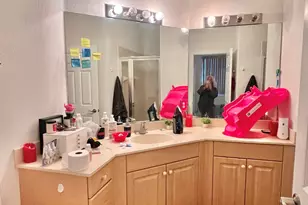 2010 Freeport Ln, Riviera Beach, FL 33404 - Photo 11