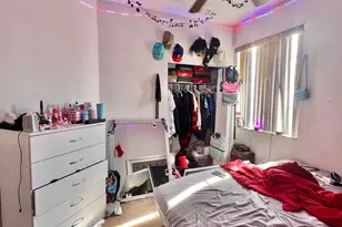 2010 Freeport Ln, Riviera Beach, FL 33404 - Photo 9