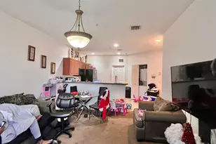 2010 Freeport Ln, Riviera Beach, FL 33404 - Photo 15