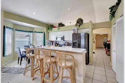 5317 Oakmont Village Circle, Lake Worth, FL 33463 - Photo 5