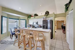 5317 Oakmont Village Cir, Lake Worth, FL 33463 - Photo 5