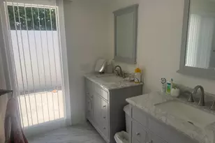 17020 Bay St, Jupiter, FL 33477 - Photo 5