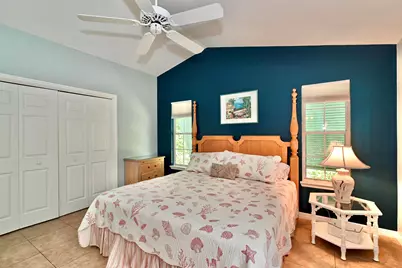 9460 Seagrape Drive, Vero Beach, FL 32963 - Photo 19