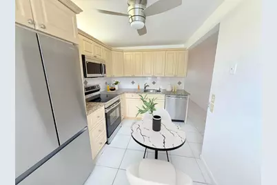 1036 Hythe B #B, Boca Raton, FL 33434 - Photo 3