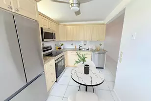 1036 Hythe B, Boca Raton, FL 33434 - Photo 3