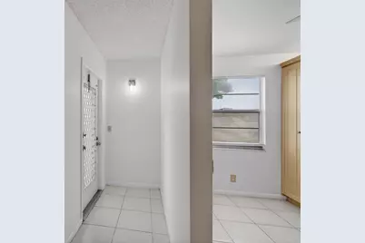 1036 Hythe B #B, Boca Raton, FL 33434 - Photo 7