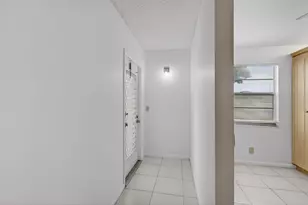 1036 Hythe B, Boca Raton, FL 33434 - Photo 7