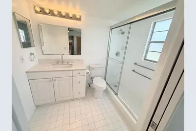 1036 Hythe B #B, Boca Raton, FL 33434 - Photo 25