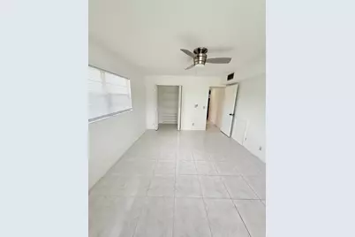 1036 Hythe B #B, Boca Raton, FL 33434 - Photo 13