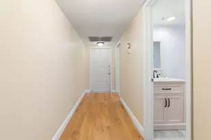 800 Cypress Grove Dr, Pompano Beach, FL 33069 - Photo 9