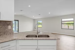 73 Las Casitas Ct, Fort Pierce, FL 34951 - Photo 9