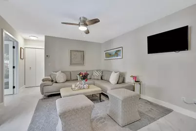 356 Prestwick Circle #3, Palm Beach Gardens, FL 33418 - Photo 3