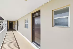 2951 NW 46th Ave, Lauderdale Lakes, FL 33313 - Photo 21