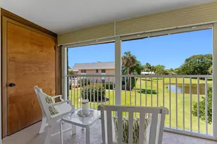 18081 SE Country Club Dr, Jupiter, FL 33469 - Photo 13