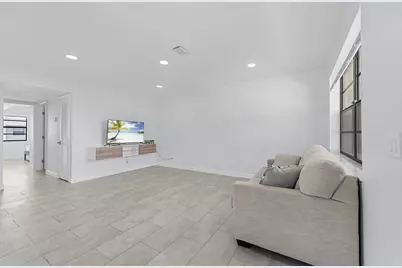 234 Capri E, Delray Beach, FL 33484 - Photo 3