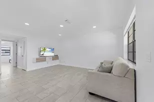 234 Capri E, Delray Beach, FL 33484 - Photo 3