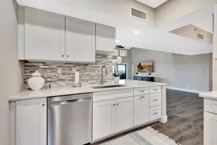 16940 Bay St, Jupiter, FL 33477 - Photo 5