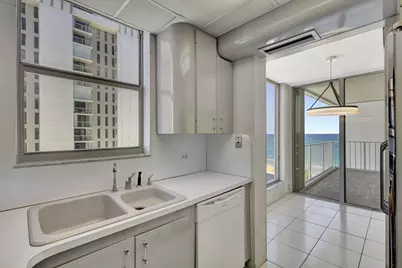 1010 S Ocean Boulevard #914, Pompano Beach, FL 33062 - Photo 21
