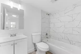 8000 Sunrise Lakes Dr E, Sunrise, FL 33322 - Photo 11