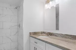 8000 Sunrise Lakes Dr E, Sunrise, FL 33322 - Photo 17