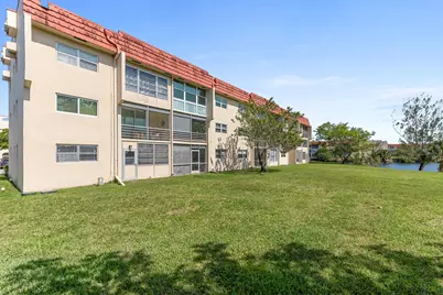 8000 Sunrise Lakes Drive E #112, Sunrise, FL 33322 - Photo 21