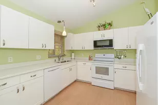 1062 NW Tuscany Dr, Port Saint Lucie, FL 34986 - Photo 21