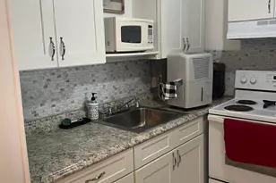 132 Berkshire F, West Palm Beach, FL 33417 - Photo 1