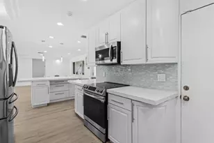 2611 NE 49th St, Lighthouse Point, FL 33064 - Photo 11