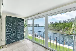 711 NE Harbour Terrace, Boca Raton, FL 33431 - Photo 23