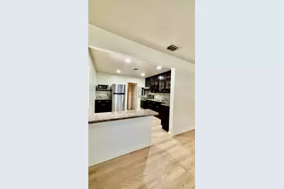 629 Troy Boulevard, West Palm Beach, FL 33409 - Photo 11