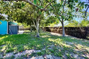 629 Troy Blvd, West Palm Beach, FL 33409 - Photo 29