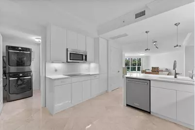 550 SE Mizner Boulevard #B206, Boca Raton, FL 33432 - Photo 1