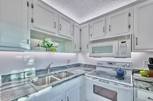 70 Royal Oak Ct, Vero Beach, FL 32962 - Photo 15