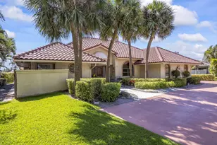 3819 N Ocean Dr, Riviera Beach, FL 33404 - Photo 15