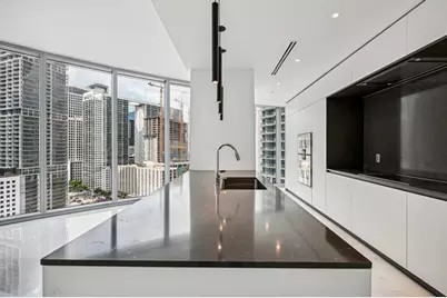 300 Biscayne Blvd Way #1907, Miami, FL 33131 - Photo 3