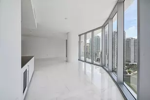 300 Biscayne Blvd Way, Miami, FL 33131 - Photo 7