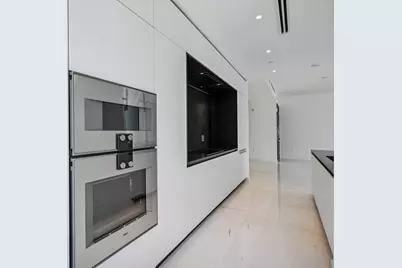 300 Biscayne Blvd Way #1907, Miami, FL 33131 - Photo 11