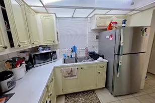 725 Lori Dr, West Palm Beach, FL 33406 - Photo 5