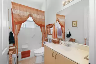 107 NW Summerville Ct, Port Saint Lucie, FL 34986 - Photo 23