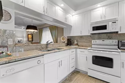 5200 E Club Circle #106, Boca Raton, FL 33487 - Photo 7