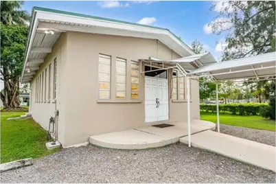 224 NW G Avenue, Belle Glade, FL 33430 - Photo 15