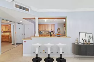 1147 Hillsboro Mile, Pompano Beach, FL 33062 - Photo 11