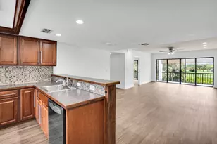 1701 Presidential Way, West Palm Beach, FL 33401 - Photo 1