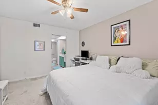 5100 Las Verdes Cir, Delray Beach, FL 33484 - Photo 9