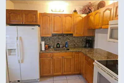 2581 N Garden 202 Drive N #202, Lake Worth, FL 33461 - Photo 1