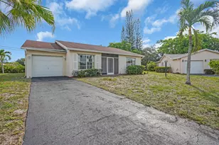 6113 Rainbow Cir, Greenacres, FL 33463 - Photo 3